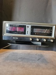 Vintage Zenith Circle of Sound AM/FM Digital Alarm Clock Radio H472W-1 Tested