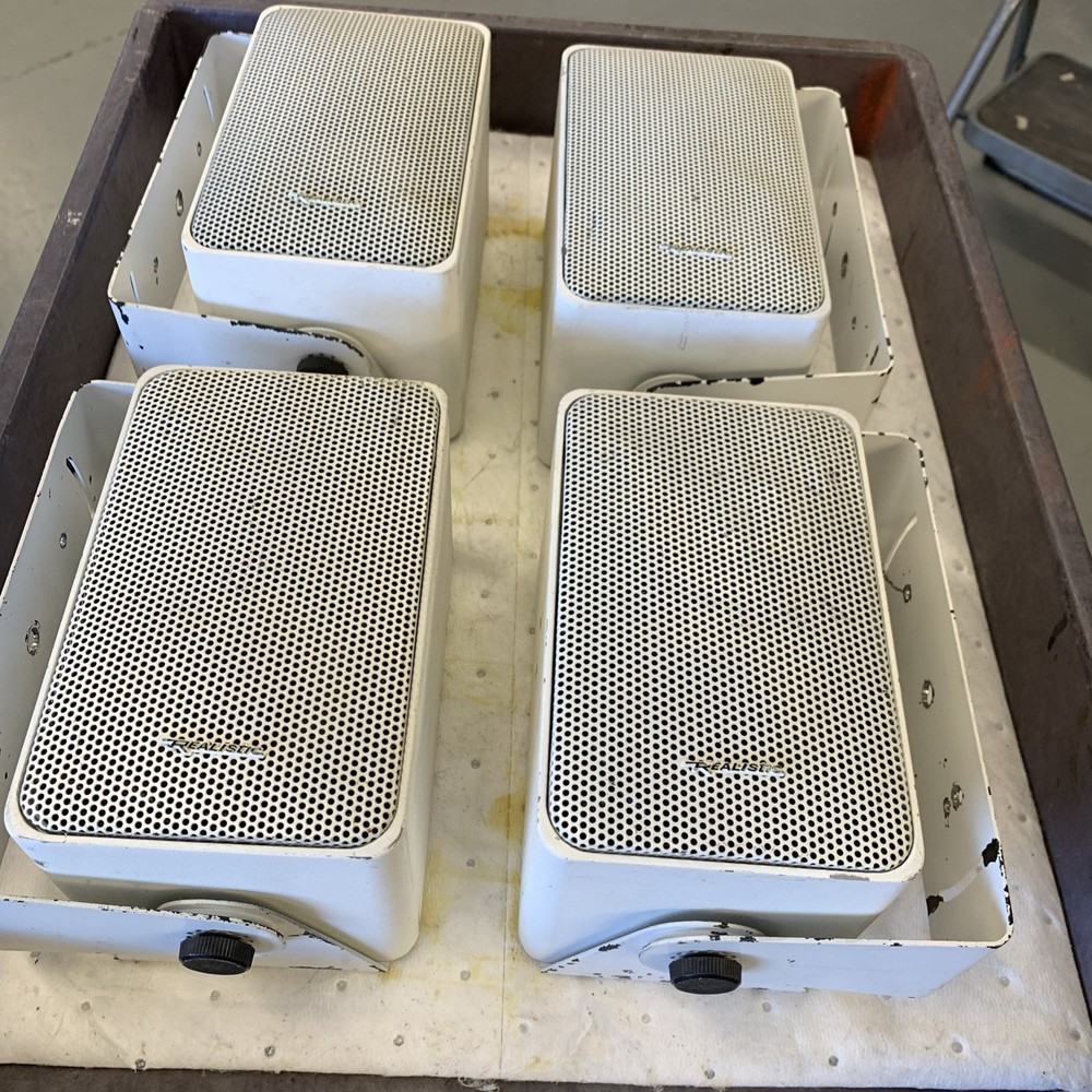 Famous Realistic, Minimus-7 Speakers Catalog Number 40–2045 White W/ Brackets ￼￼