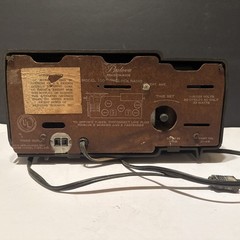 1957 Bulova Model 100 Tube Clock Radio – Black And Gold – READ DESCRIPTION