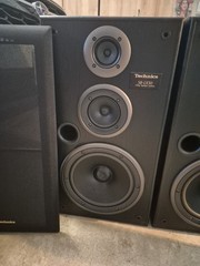 VINTAGE TECHNICS 140 WATT 3-WAY SPEAKERS