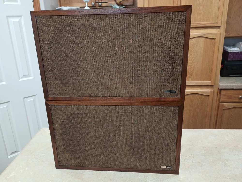 Vintage Utah WD-90 3-Way Floor Speakers 12 inch Woofer 60 watts 8 ohm