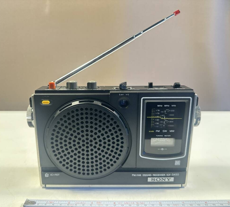SONY ICF-5450 Skysensor FM/AM/SW 3-Band Radio Receiver Vintage 1974 Japan