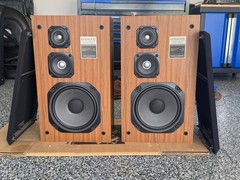 Kenwood LSK-503 3-way 3-Speaker Floor Speakers, 150 Watts
