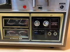 AKAI 1730D-SS SURROUND STEREO 4 CHANNEL REEL-TO-REEL vintage