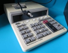 Working Vintage TEXAS INSTRUMENTS TI-8250 Desk CALCULATOR Retro Electric Plug In