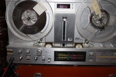 Akai gx-77 reel to reel tape recorder serviced see picturs of the new capacitors