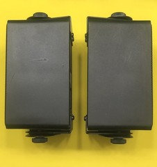 2 VINTAGE REALISTIC MINIMUS 3.5 SPEAKERS 40-1996 w/ BRACKET MOUNTS TESTED WORKS