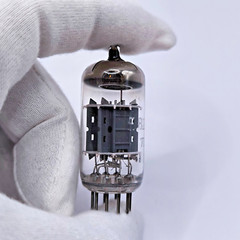 Siemens E82CC 6189 12AU7 ECC82, made in Germany, NOS NIB, D04 code