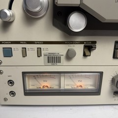 Vintage Teac X-10 Reel to Reel powers on. Owned by don king productions