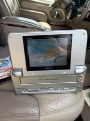 Audiovox VBP2000 Portable VCR VHS Player 5″ LCD Screen w/ Bag & Car Cord Tested