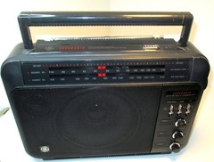 GENERAL ELECTRIC 7-2887A SUPERADIO AM/FM LONG RANGE HI PERFORMANCE RADIO