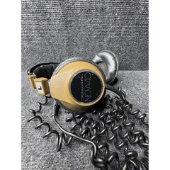 Vintage Realistic Nova 40 Stereo Headphones Tan Black Over Ear Coiled Cord 1/4in