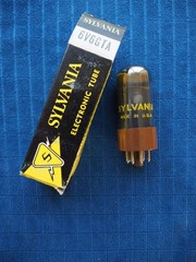 NOS NIB Sylvania 6V6GTA Vacuum Tube USA VTG – Brown Base Smoked Glass Gm Tested