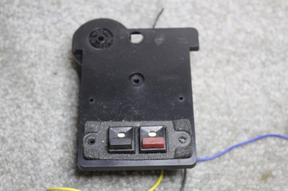 REALISTIC MINIMUS 7 SPEAKER CROSSOVER . MADE IN JAPAN, TESTED AND WORKING