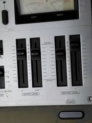 Aiwa Solid State Stereo Cassette Deck AD-1250 READ DESCRIPTION