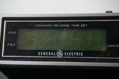 General Electric Radio Model 7-4655B FM AM Radio Alarm Clock