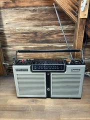 PANASONIC SPACER FM-AM RADIO STEREO 8 TRACK PLAYER RF-7100 See Desc.