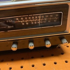 VINTAGE ZENITH SOLID STATE AM/FM TABLE TOP RADIO CIRCLE OF SOUND MODEL K421W