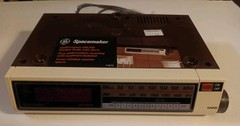 NEW Vintage GE Spacemaker UNDER CABINET Kitchen AM/FM RADIO w/ Clock 7-4212