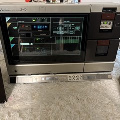 Mitsubishi Z-40 Interplay Vertical Turntable