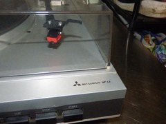 Mitsubishi DP 12 fully automatic belt drive turntable new belt , record weight