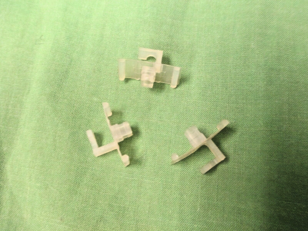 BIC TURNTABLE NEW SLIDE FASTENER # 37-559-01 FOR BIC MODELS 1000 981 980 960