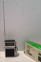 Vintage Stewart – TR-1 – AM FM Portable Radio – Tested – Complete in Retail Box
