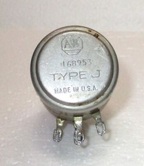 Allen Bradley 168953 Type J 2.4K/1.7K 3/8″ Long 1/4″ Solid Shaft Potentiometer