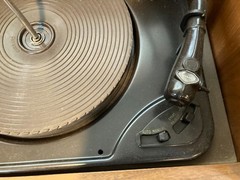 Garrard RC 88/4 Vintage Turntable Record Player POWERS ON SPINS Roll Up Case