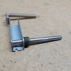 Fostex A-8 LR tape guidepost