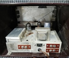 MALLORY 101 – Vintage UHF/VHF TV Antenna Converter, 600 W, Vaccum Tubes, Works