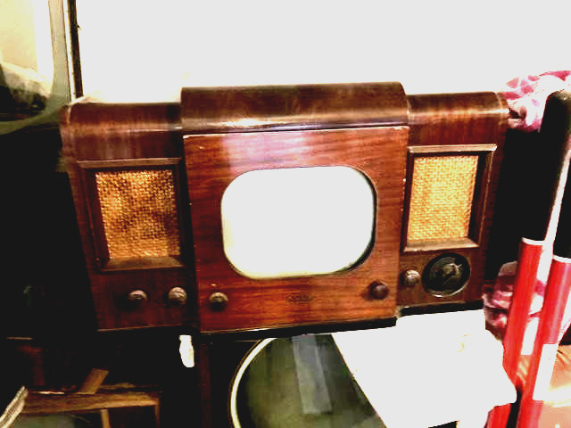 ANTIQUE TV DEWALD HAS 630 CHASSIS 1940S MODEL BT-100