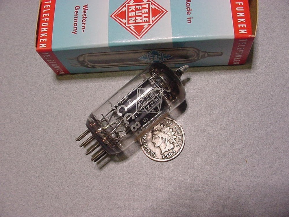 TELEFUNKEN 12AX7 ECC83 TUBE (ripple plate 1961 Berlin strong tested) ***