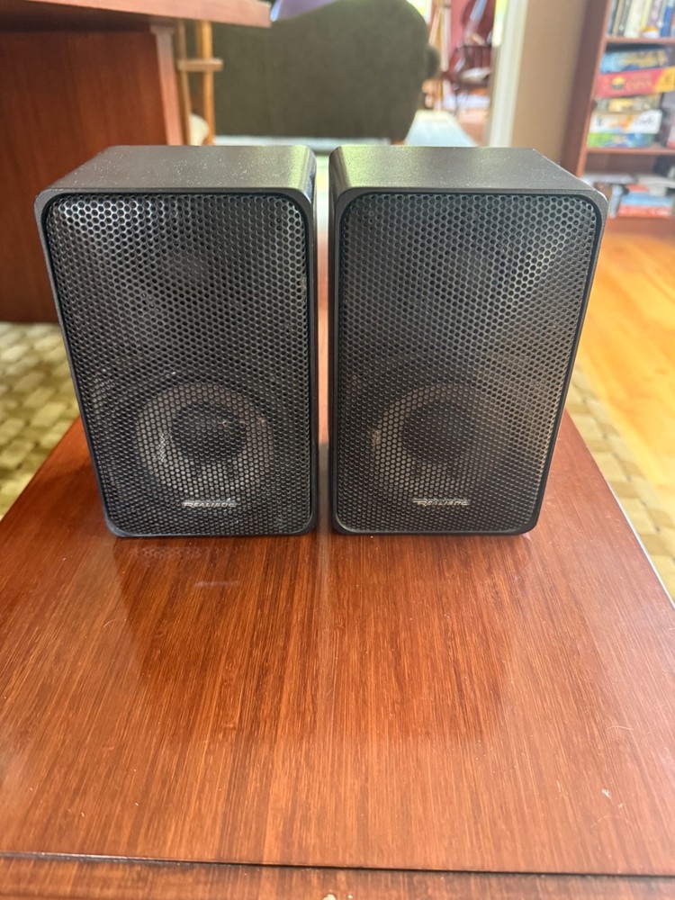 Realistic Minimus-7 Black Metal 40-2030c – 40W Bookshelf Speakers Pair