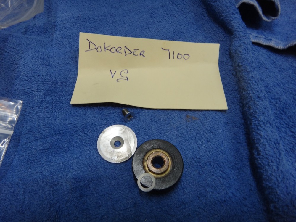 VINTAGE ORIGINAL DOKORDER 7100 PINCH ROLLER RUBBER + PARTS