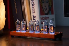 Nixie clock kit. 6 x 14 tubes. No soldering. Everything included. Wood case.