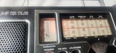 Vintage Panasonic RF-1115 UHF, PSB High, AM, FM, AC/DC portable radio