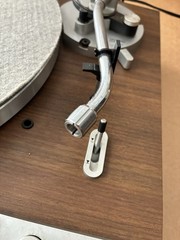 Yamaha YP-B4 Belt Drive Turntable Record Player FOR PARTS/REPAIR powers on