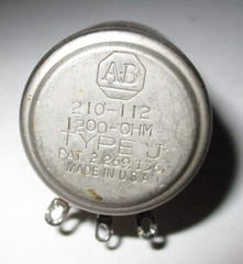 Allen Bradley 210-112 Type J 1200 Ohm 1/2″ Long 1/4″ Solid Shaft Potentiometer