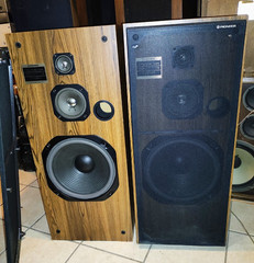 Vintage Pioneer Speakers CS-C7001 Both Tested Both Sound Great