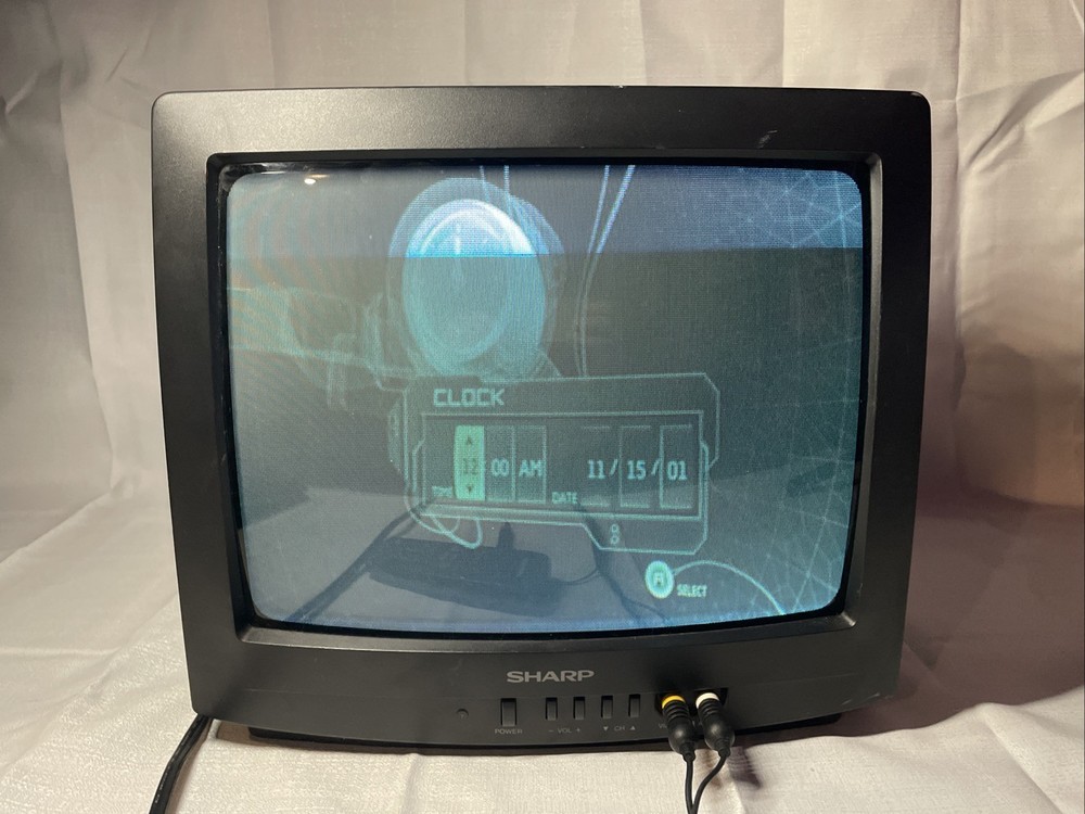 Vintage SHARP 13″ CRT Color TV 13J-M100 Gaming Front A/V Input Tested W/ Remote