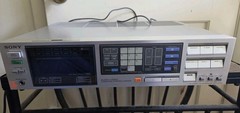 Sony STR-VX750 FM Stereo/FM-AM Receiver AV Computer Control Center