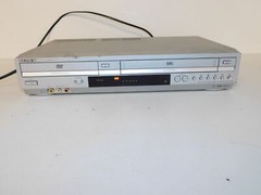 SONY DVD PLAYER/VIDEO CASSETTE RECORDER SLV-D370P (TPS23)