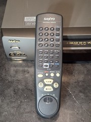SANYO VWM-680 4-Head Hi-Fi VHS Video Cassette Recorder VCR Plus+ Remote