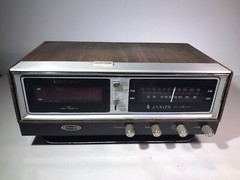 Vintage Zenith Model H472W Solid State Circle of Sound AM FM Alarm Clock Radio