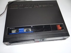 Sony Betamax SL-3030 Video Cassette Recorder Powers On Parts/Repair