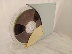 Vintage Schneider Plastic 7″ Reel to Reel Tape Storage Case With UNKNOWN REEL !!