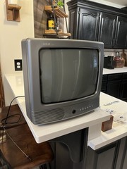 Vintage RCA X13101GS CRT Box 13 Inch TV 1993 – No Remote, WORKING