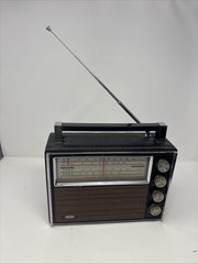 Vintage Unisonic Solid State AM/FM Radio 15 Transistors Works
