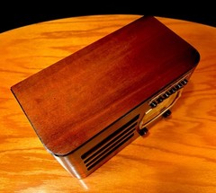 Old Wood Vintage Antique Restored Art Deco Radio Converted to a Bluetooth SPK!
